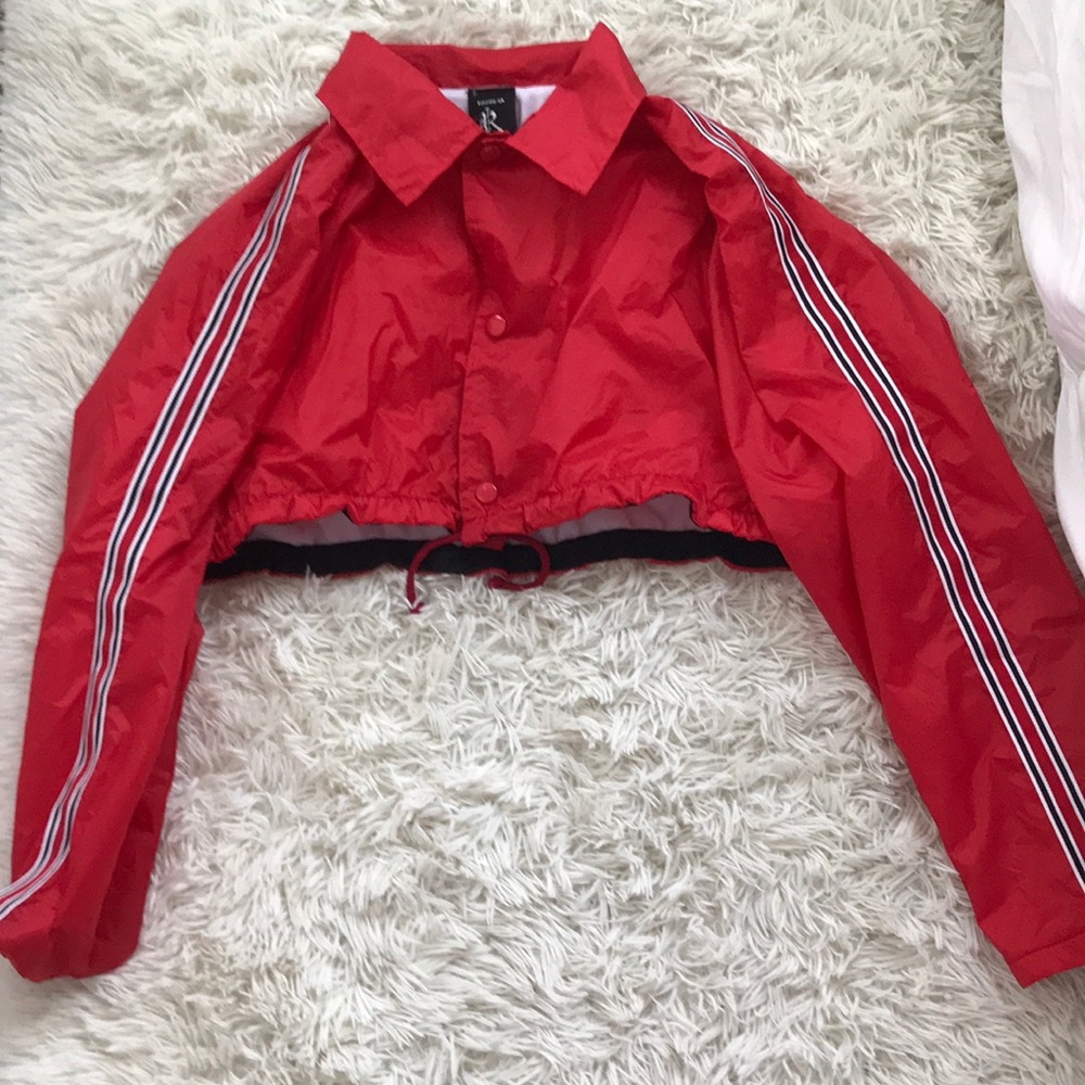 Cropped windbreaker